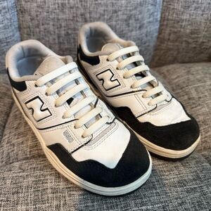 New Balance 550 White Black Sneakers Kids Size 1 No Lace Rubber Laces Retro